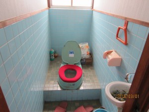 小城市　トイレ　工事前　エスケイシステム